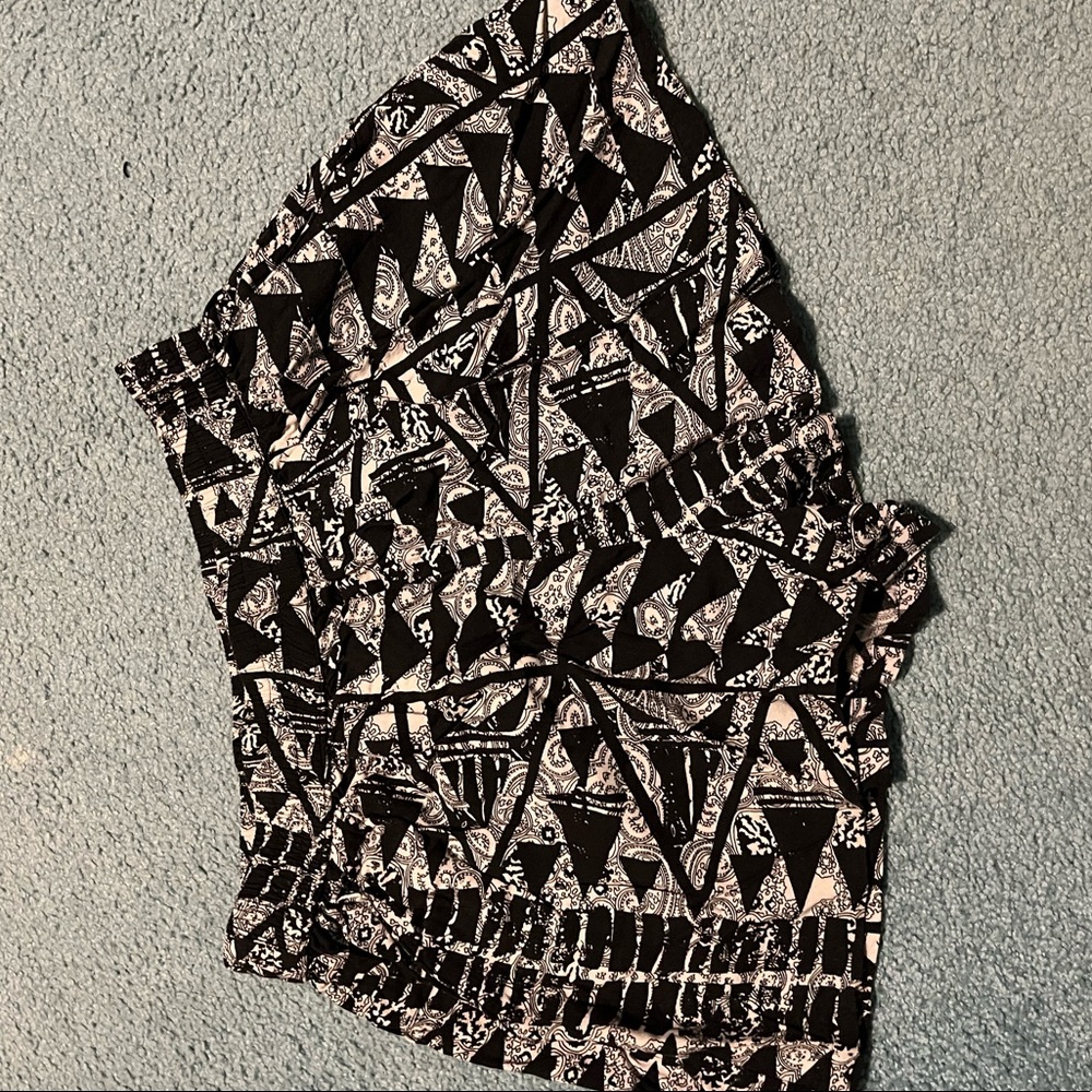 Mossimo patterned shorts